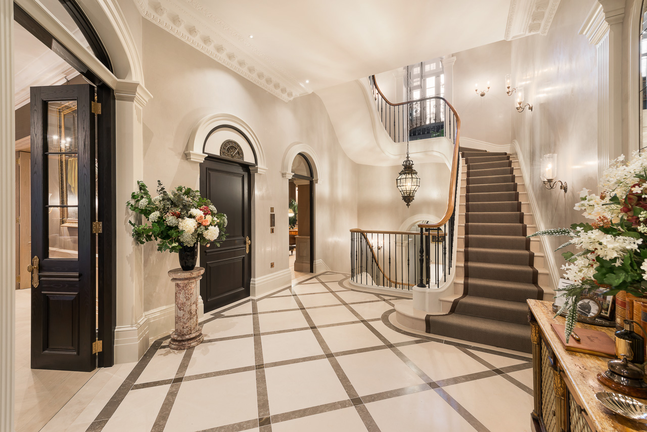 Rutland Gate — Entrance hall
